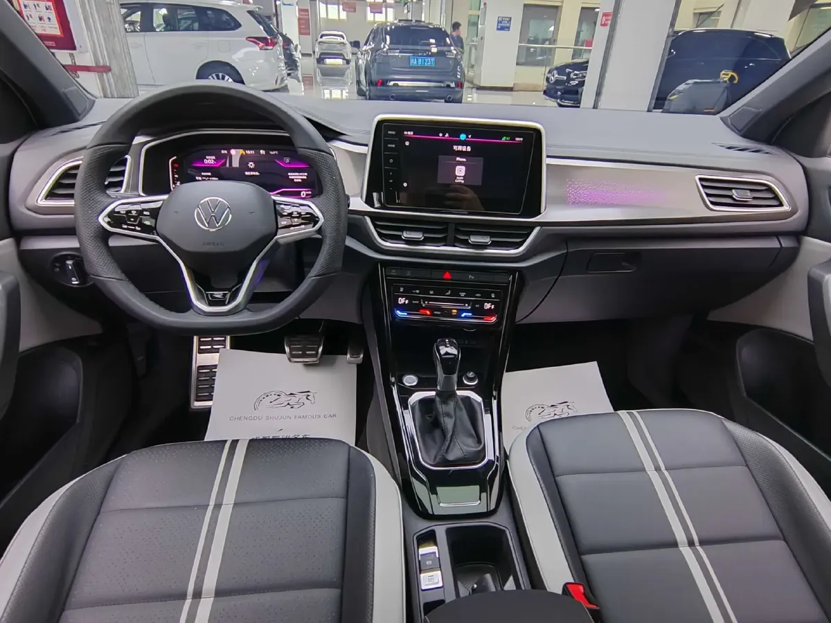 2023 Volkswagen T-Roc 1.5T 160HP L4 7DCT,autocango,china used car exporter,china ev exporter,chinese used car exporter,chinese used ev exporter