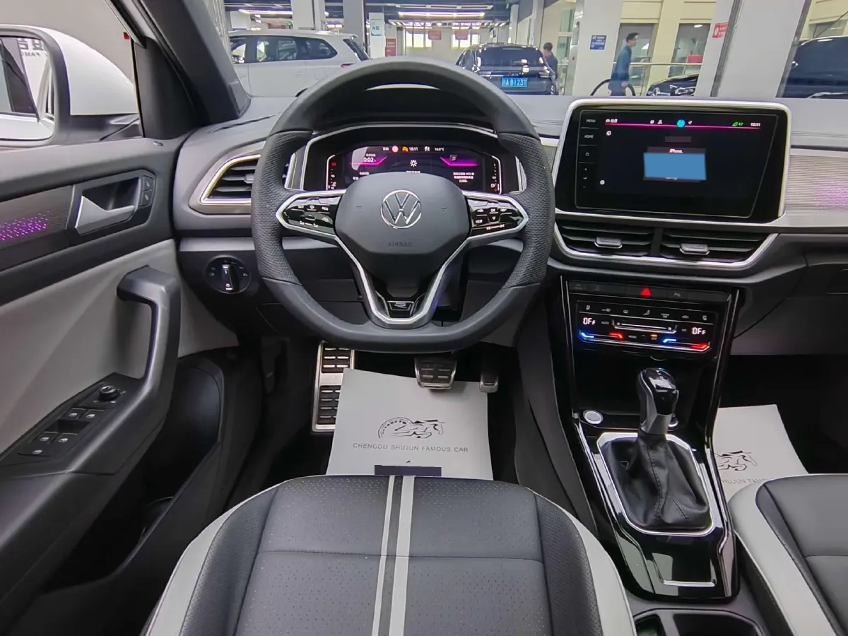 2023 Volkswagen T-Roc 1.5T 160HP L4 7DCT,autocango,china used car exporter,china ev exporter,chinese used car exporter,chinese used ev exporter
