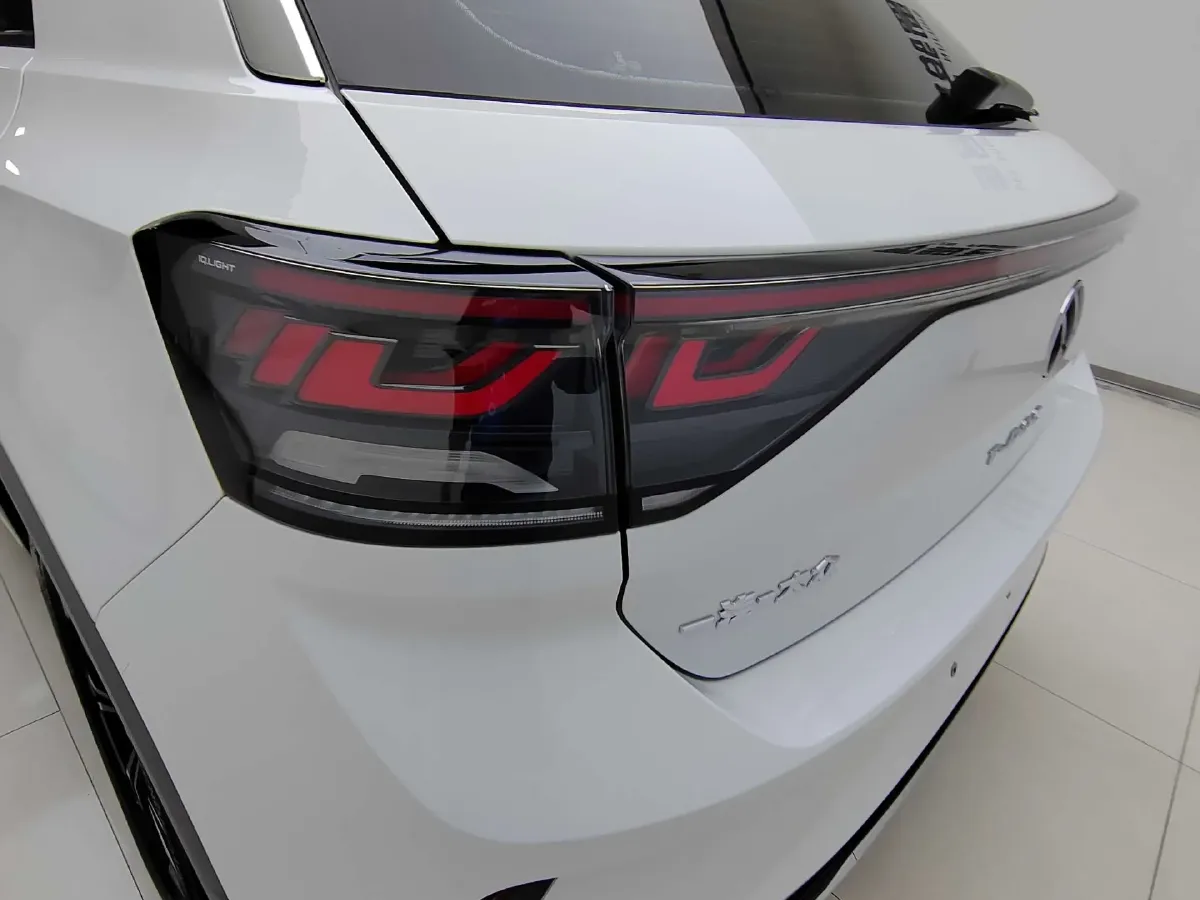 2023 Volkswagen T-Roc 1.5T 160HP L4 7DCT,autocango,china used car exporter,china ev exporter,chinese used car exporter,chinese used ev exporter