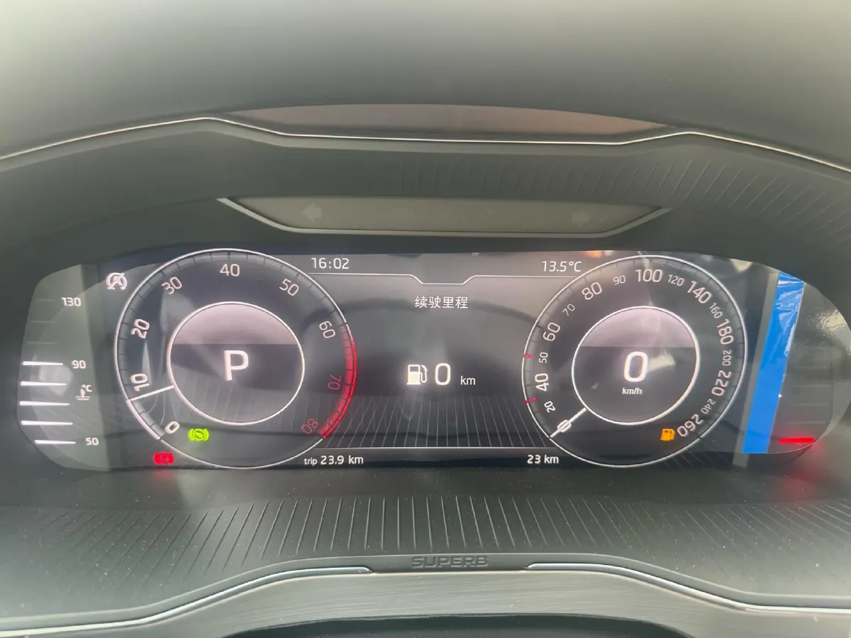 2025 Skoda Superb 1.4T 150HP L4 7DCT,autocango,china used car exporter,china ev exporter,chinese used car exporter,chinese used ev exporter