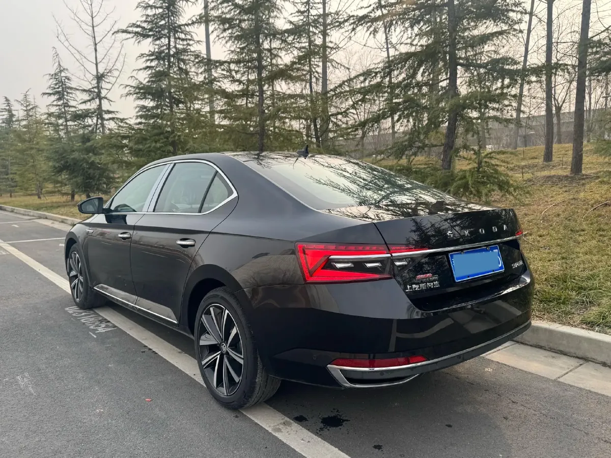 2025 Skoda Superb 1.4T 150HP L4 7DCT,autocango,china used car exporter,china ev exporter,chinese used car exporter,chinese used ev exporter