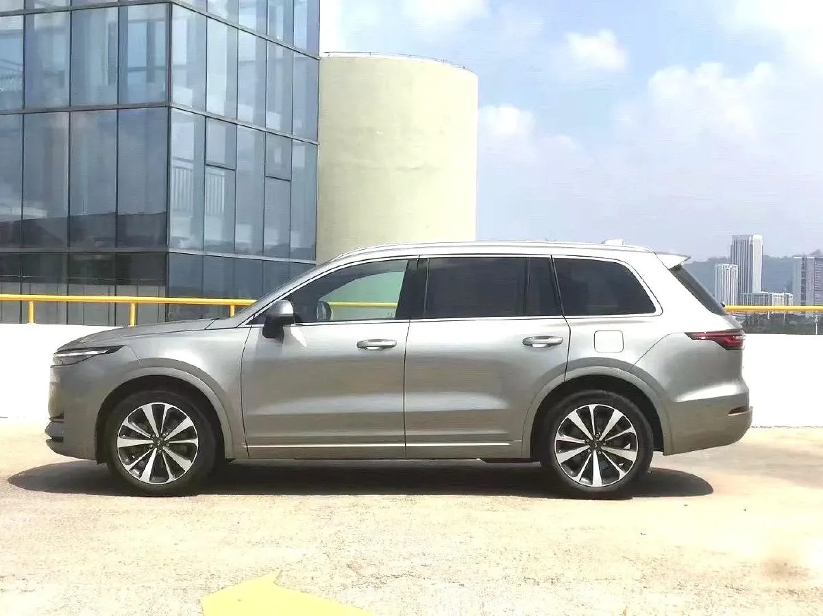 2021 Li ONE Range Extended 131HP REEV 40.5KWH,autocango,china used car exporter,china ev exporter,chinese used car exporter,chinese used ev exporter