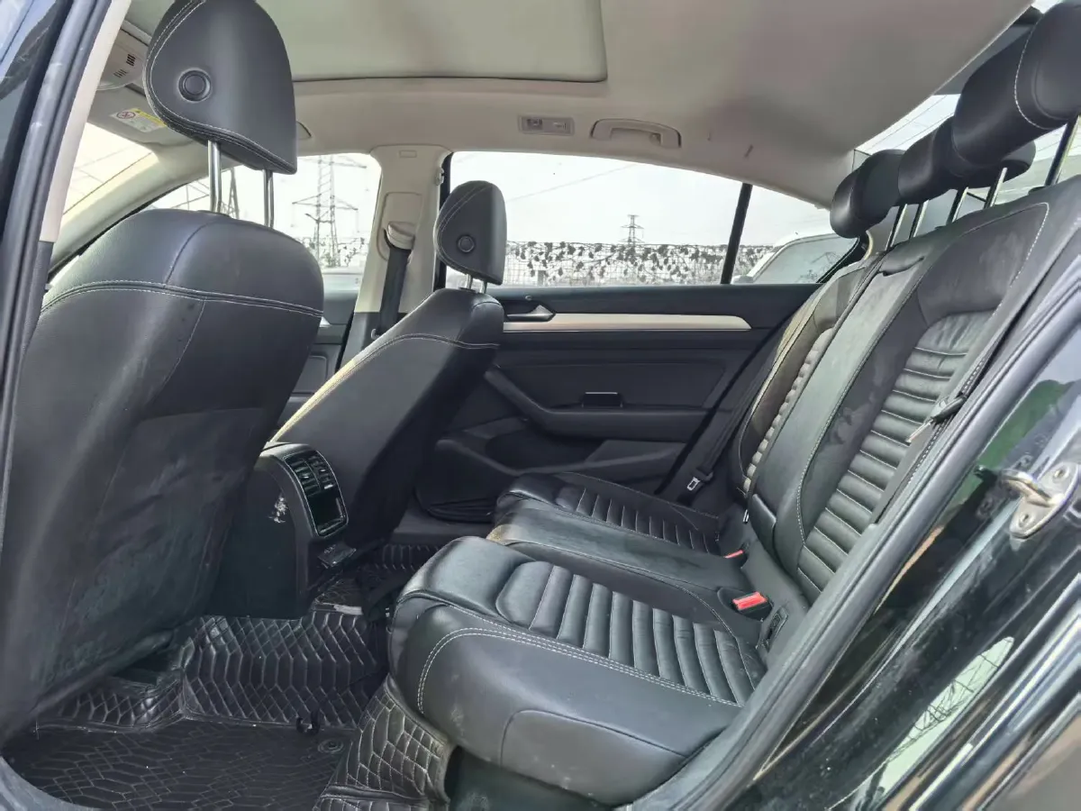 2020 Volkswagen Magotan 1.4T 150HP L4 7DCT,autocango,china used car exporter,china ev exporter,chinese used car exporter,chinese used ev exporter