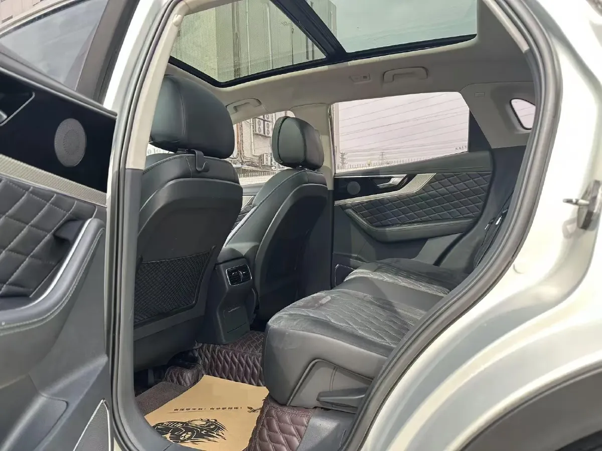 2019 HongQi HS5 2.0T 224HP L4 6AT,autocango,china used car exporter,china ev exporter,chinese used car exporter,chinese used ev exporter