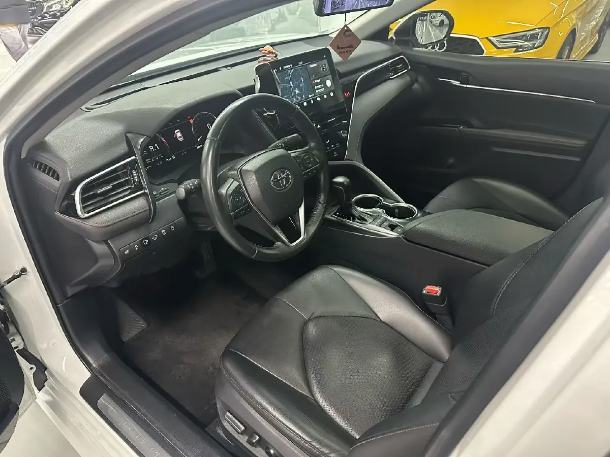 2021 Toyota Camry 2.5L 209HP L4 8AT,autocango,china used car exporter,china ev exporter,chinese used car exporter,chinese used ev exporter