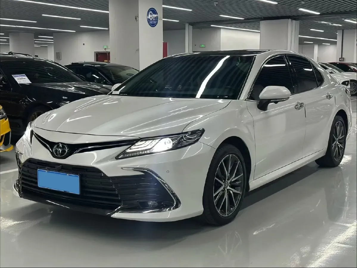 2021 Toyota Camry 2.5L 209HP L4 8AT,autocango,china used car exporter,china ev exporter,chinese used car exporter,chinese used ev exporter