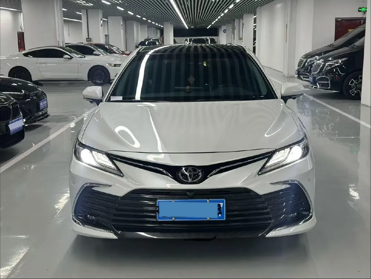 2021 Toyota Camry 2.5L 209HP L4 8AT,autocango,china used car exporter,china ev exporter,chinese used car exporter,chinese used ev exporter