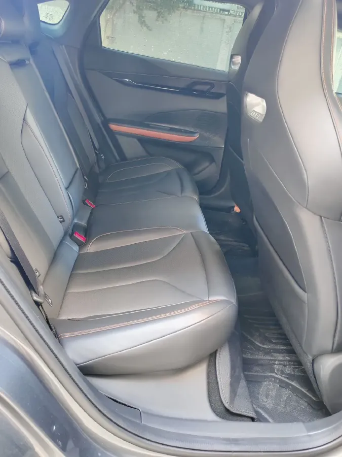 2024 ChangAn UNI-V 1.5T 188HP L4 7DCT,autocango,china used car exporter,china ev exporter,chinese used car exporter,chinese used ev exporter