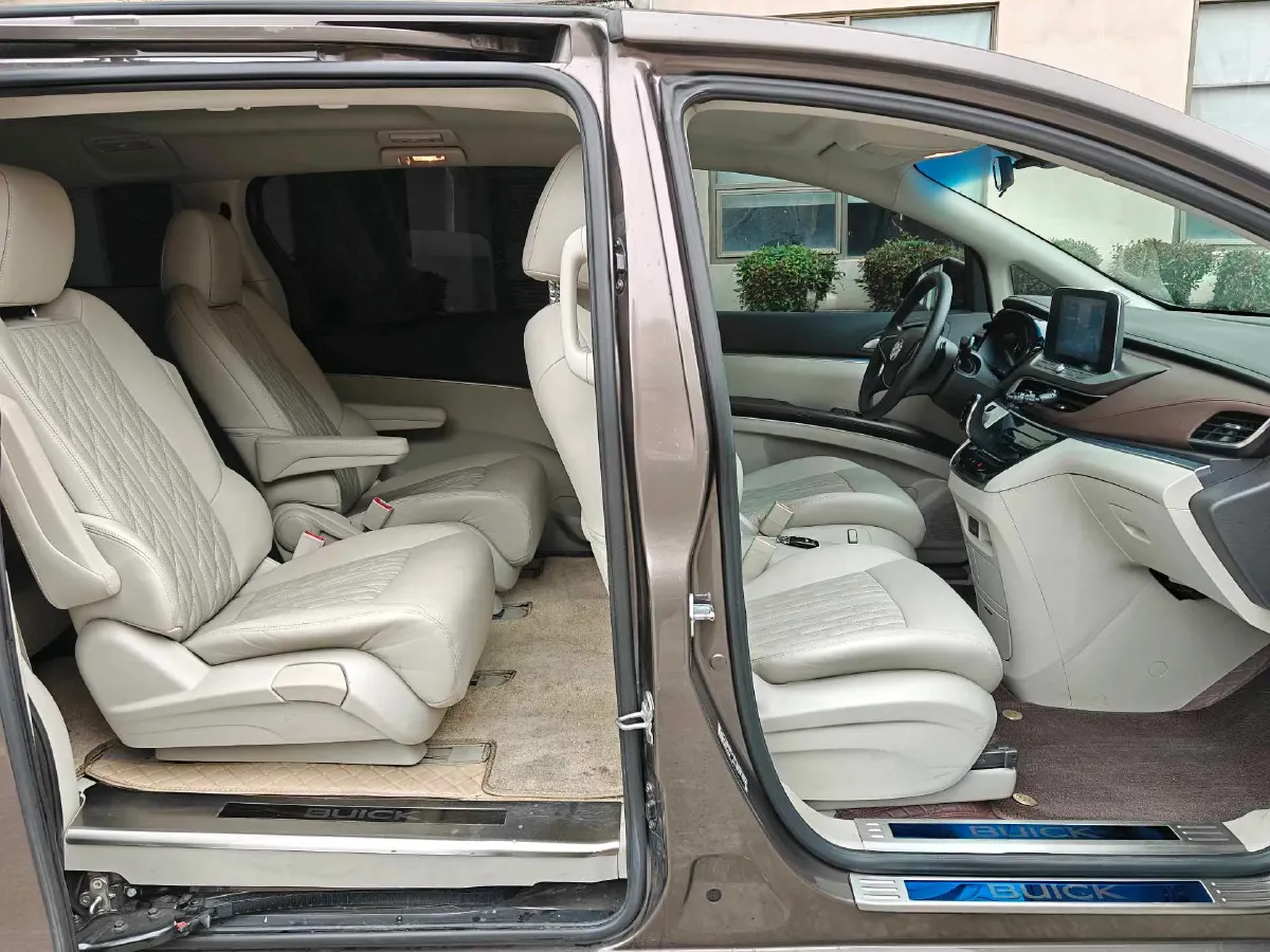 2022 Buick GL8 2.0T 237HP L4 9AT,autocango,china used car exporter,china ev exporter,chinese used car exporter,chinese used ev exporter