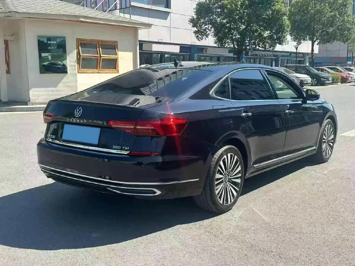 2021 Volkswagen Passat 2.0T 220HP L4 7DCT,autocango,china used car exporter,china ev exporter,chinese used car exporter,chinese used ev exporter