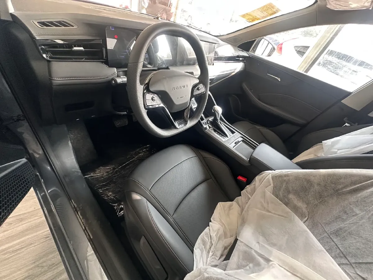 2026 Roewe i5 1.5L 129HP L4 CVT,autocango,china used car exporter,china ev exporter,chinese used car exporter,chinese used ev exporter