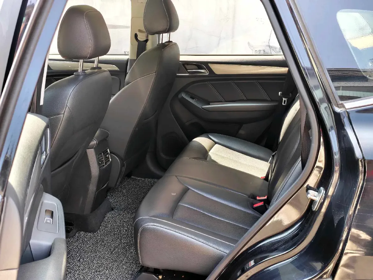 2019 Roewe i6 1.5T 169HP L4 7DCT,autocango,china used car exporter,china ev exporter,chinese used car exporter,chinese used ev exporter