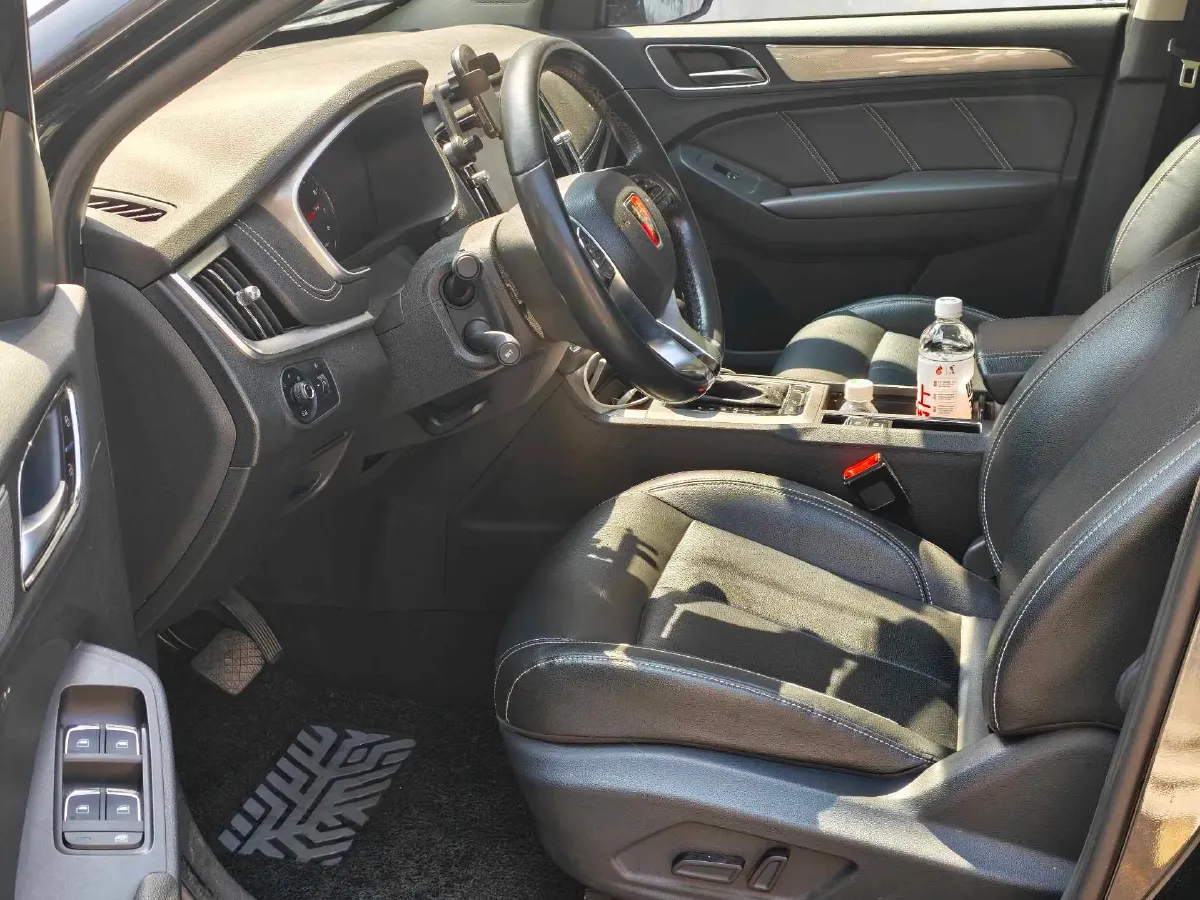 2019 Roewe i6 1.5T 169HP L4 7DCT,autocango,china used car exporter,china ev exporter,chinese used car exporter,chinese used ev exporter