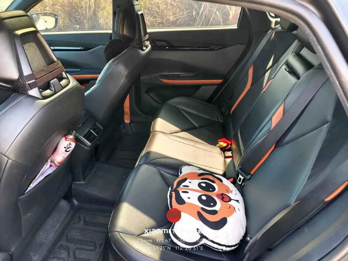 2022 ChangAn UNI-V 1.5T 188HP L4 7DCT,autocango,china used car exporter,china ev exporter,chinese used car exporter,chinese used ev exporter