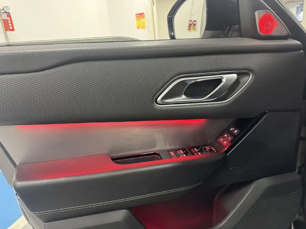 2019 Land Rover Range Rover Velar 2.0T 250HP L4 8AT,autocango,china used car exporter,china ev exporter,chinese used car exporter,chinese used ev exporter