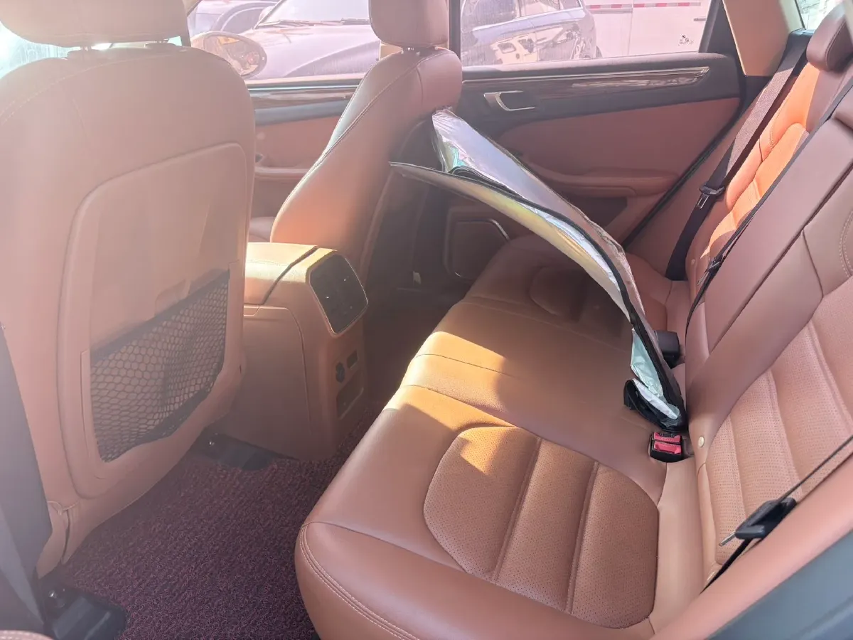 2017 Zotye SR9 2.0T 190HP L4 6DCT,autocango,china used car exporter,china ev exporter,chinese used car exporter,chinese used ev exporter