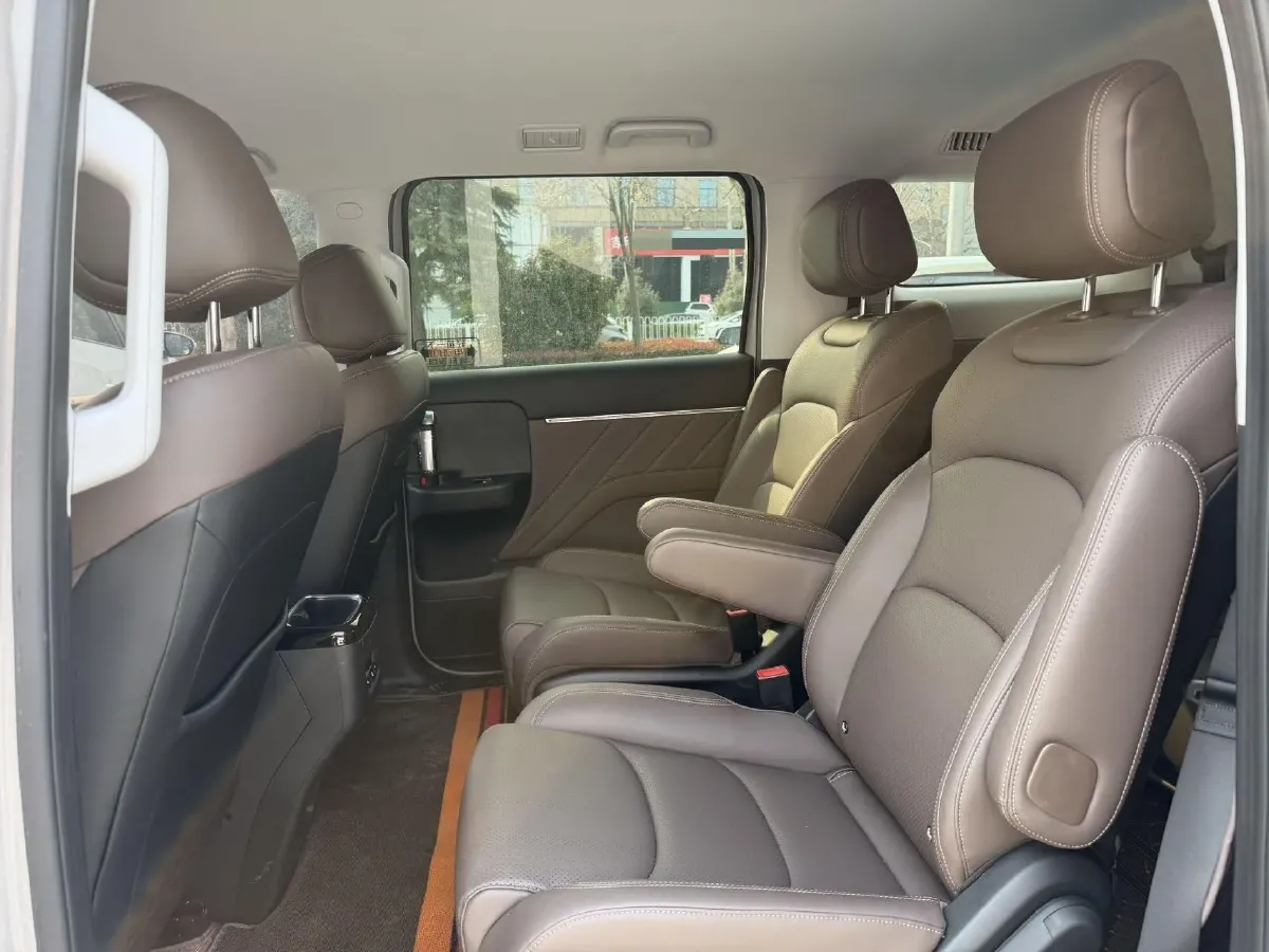 2025 Geely Galaxy L6 1.5L 112HP L4 1DHT PHEV 19.09KWH,autocango,china used car exporter,china ev exporter,chinese used car exporter,chinese used ev exporter