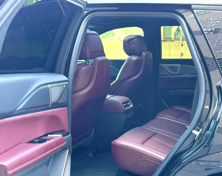 2025 Cadillac XT5 2.0T 237HP L4 9AT,autocango,china used car exporter,china ev exporter,chinese used car exporter,chinese used ev exporter