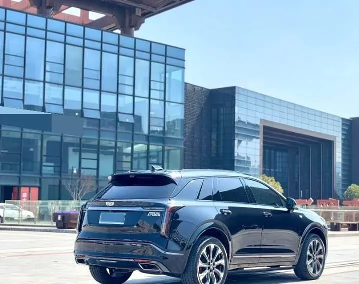 2025 Cadillac XT5 2.0T 237HP L4 9AT,autocango,china used car exporter,china ev exporter,chinese used car exporter,chinese used ev exporter