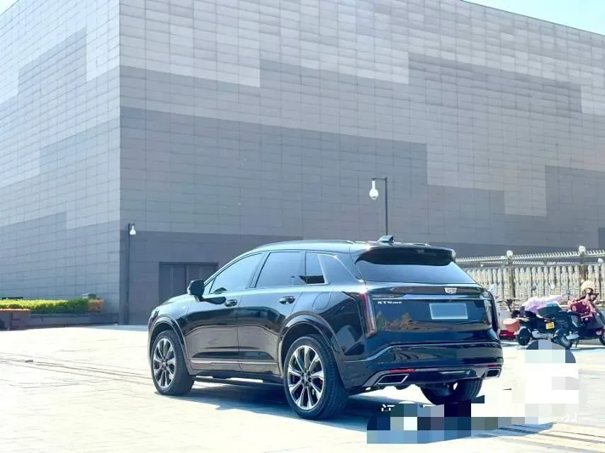 2025 Cadillac XT5 2.0T 237HP L4 9AT,autocango,china used car exporter,china ev exporter,chinese used car exporter,chinese used ev exporter