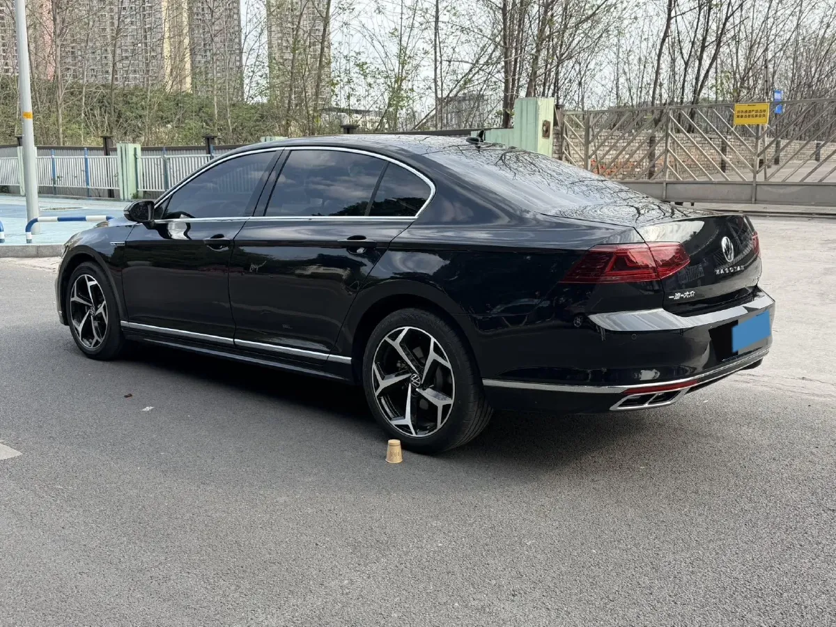 2025 Volkswagen Magotan 2.0T 186HP L4 7DCT,autocango,china used car exporter,china ev exporter,chinese used car exporter,chinese used ev exporter