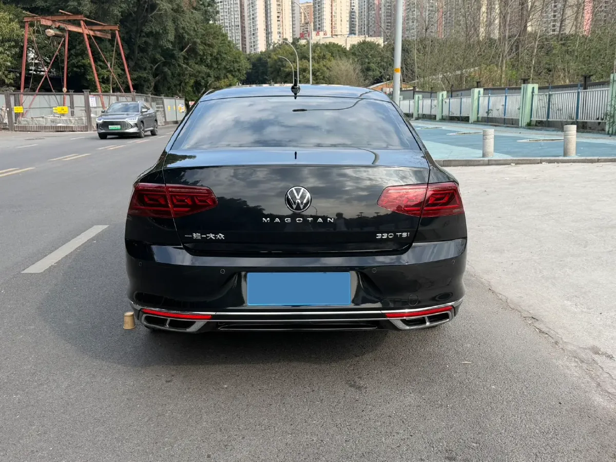 2025 Volkswagen Magotan 2.0T 186HP L4 7DCT,autocango,china used car exporter,china ev exporter,chinese used car exporter,chinese used ev exporter