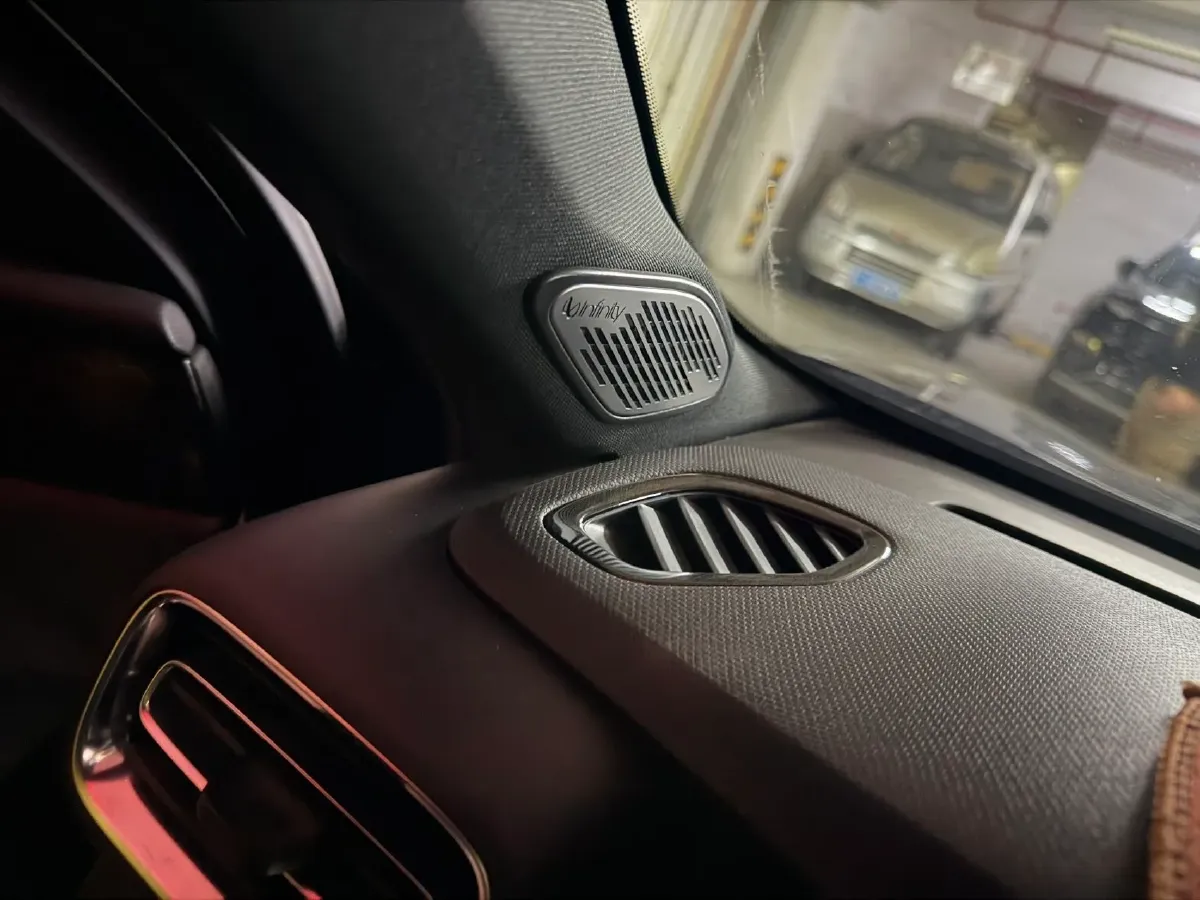 2019 LYNK&CO 01 2.0T 190HP L4 6AT,autocango,china used car exporter,china ev exporter,chinese used car exporter,chinese used ev exporter