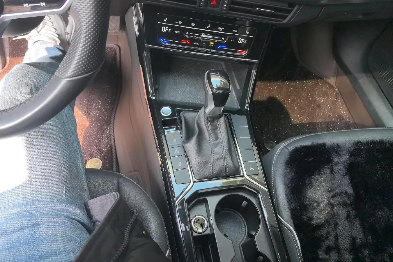 2022 Xpeng P7 BEV 60.2KWH,autocango,china used car exporter,china ev exporter,chinese used car exporter,chinese used ev exporter