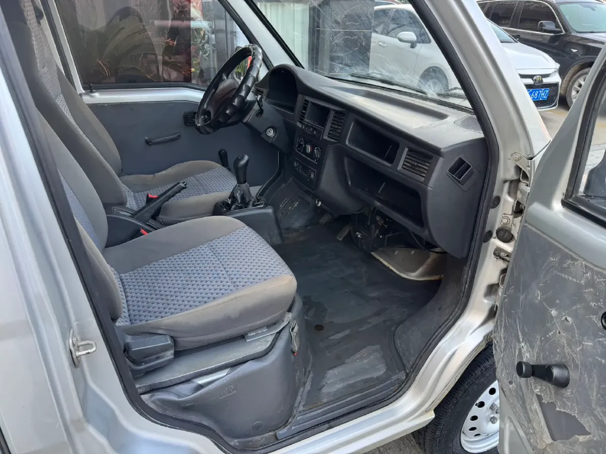 2020 WuLing ZhiGuang 1.2L 76HP L4 5MT,autocango,china used car exporter,china ev exporter,chinese used car exporter,chinese used ev exporter