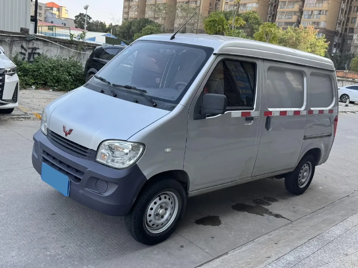 2020 WuLing ZhiGuang 1.2L 76HP L4 5MT,autocango,china used car exporter,china ev exporter,chinese used car exporter,chinese used ev exporter