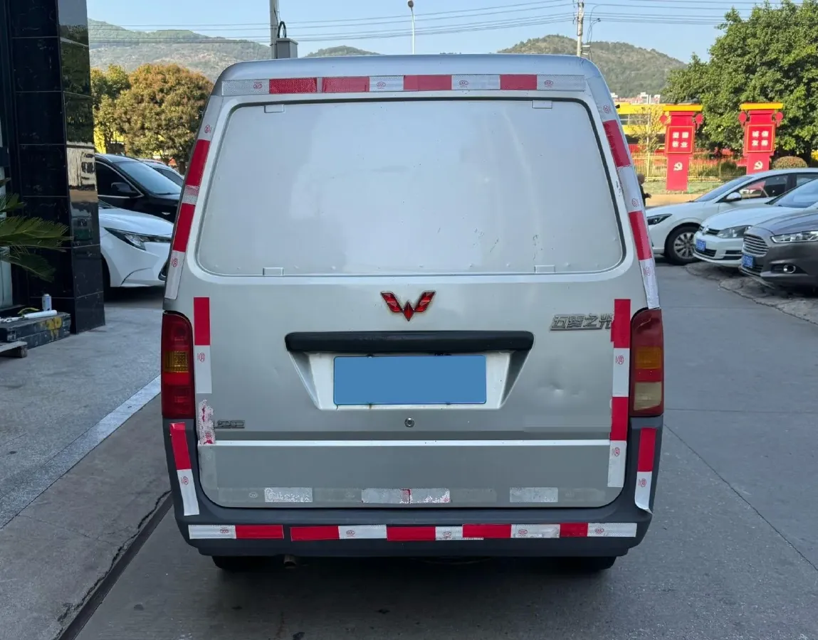 2020 WuLing ZhiGuang 1.2L 76HP L4 5MT,autocango,china used car exporter,china ev exporter,chinese used car exporter,chinese used ev exporter