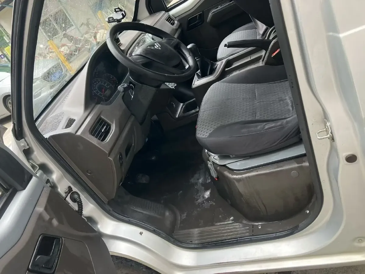 2019 WuLing RongGuang New Truck 1.5L 107HP L4 5MT,autocango,china used car exporter,china ev exporter,chinese used car exporter,chinese used ev exporter