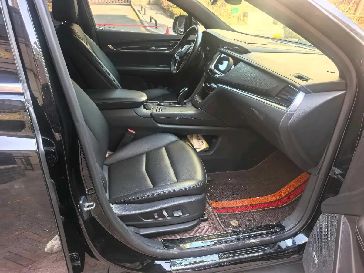 2021 Cadillac XT5 2.0T 237HP L4 9AT,autocango,china used car exporter,china ev exporter,chinese used car exporter,chinese used ev exporter