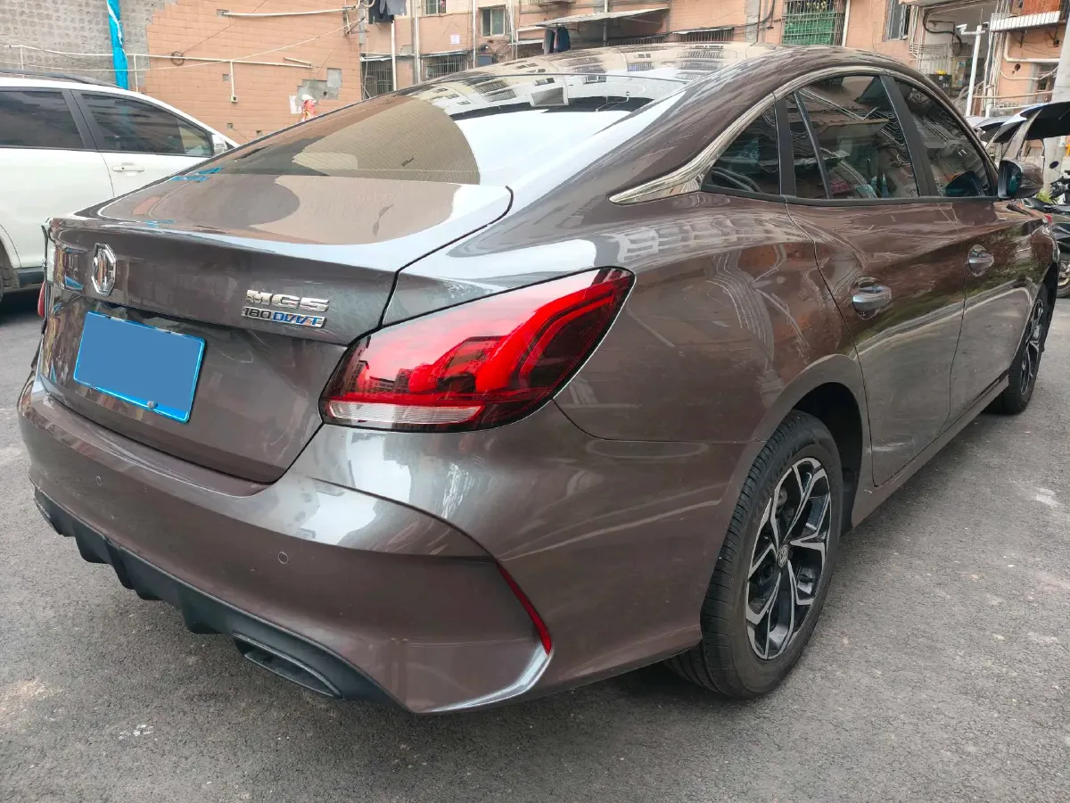 2023 MG 5 1.5L 129HP L4 5MT,autocango,china used car exporter,china ev exporter,chinese used car exporter,chinese used ev exporter