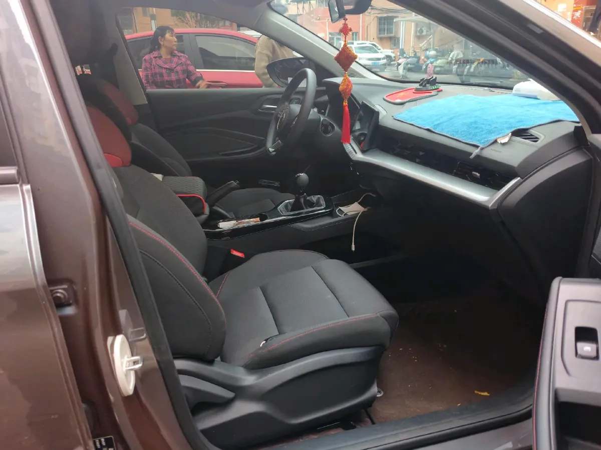 2023 MG 5 1.5L 129HP L4 5MT,autocango,china used car exporter,china ev exporter,chinese used car exporter,chinese used ev exporter