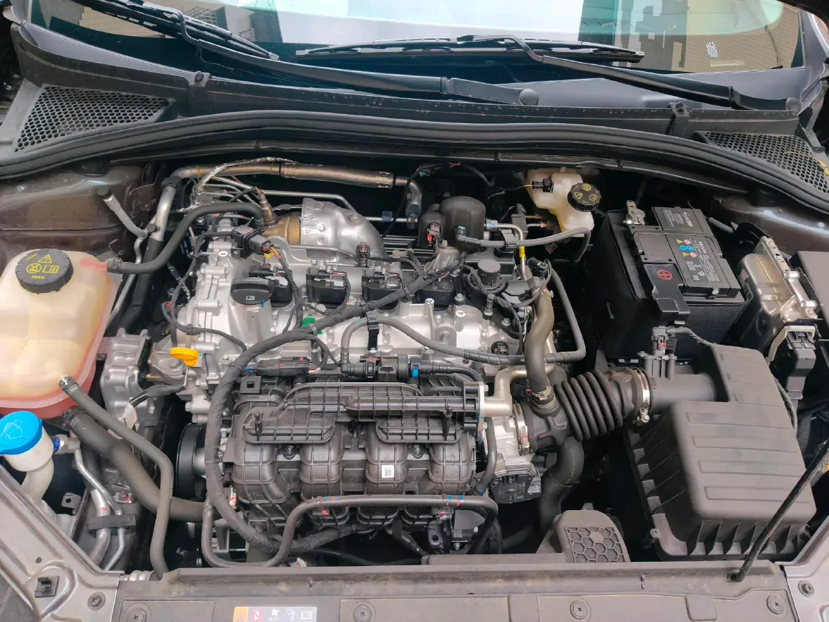 2023 MG 5 1.5L 129HP L4 5MT,autocango,china used car exporter,china ev exporter,chinese used car exporter,chinese used ev exporter