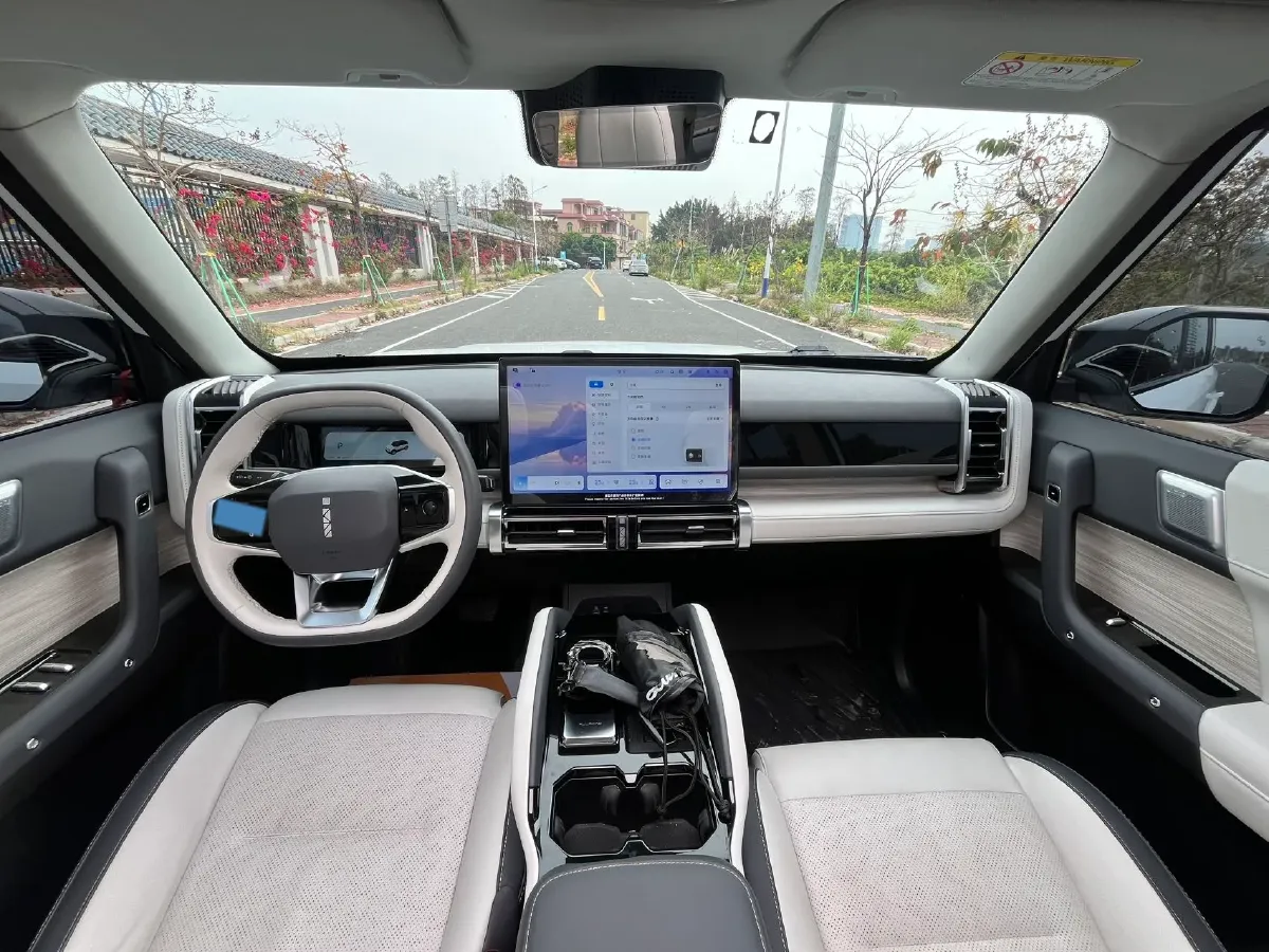 2024 Dongfeng RuiQi 7 2.0T 228HP L4 8AT,autocango,china used car exporter,china ev exporter,chinese used car exporter,chinese used ev exporter