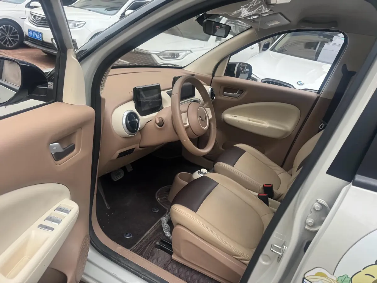 2025 WuLing HongGuang MINI EV BEV 16.2KWH,autocango,china used car exporter,china ev exporter,chinese used car exporter,chinese used ev exporter