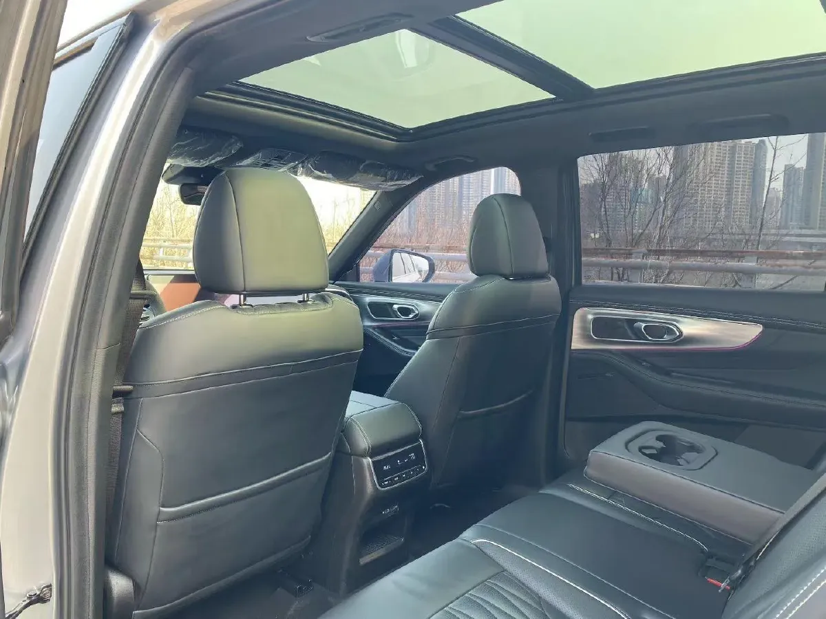 2022 GAC Trumpchi GS8 2.0T 252HP L4 8AT,autocango,china used car exporter,china ev exporter,chinese used car exporter,chinese used ev exporter