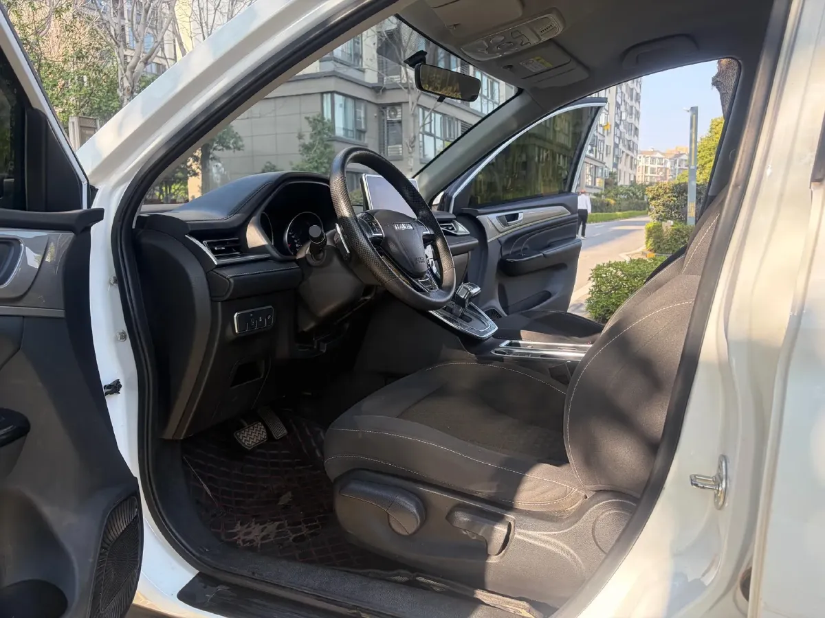 2022 Haval H6 1.5T 184HP L4 7DCT,autocango,china used car exporter,china ev exporter,chinese used car exporter,chinese used ev exporter