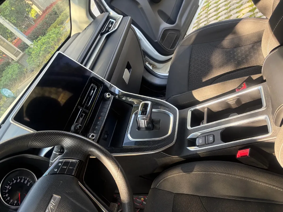 2022 Haval H6 1.5T 184HP L4 7DCT,autocango,china used car exporter,china ev exporter,chinese used car exporter,chinese used ev exporter