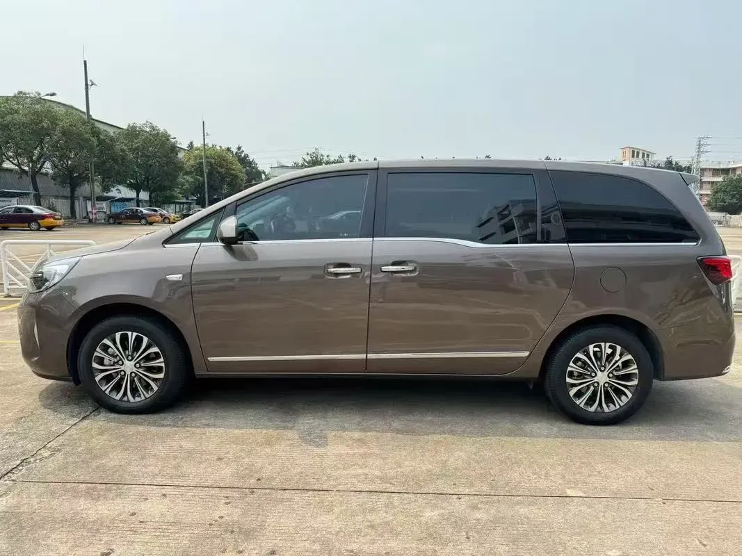 2022 Buick GL8 2.0T 237HP L4 9AT,autocango,china used car exporter,china ev exporter,chinese used car exporter,chinese used ev exporter