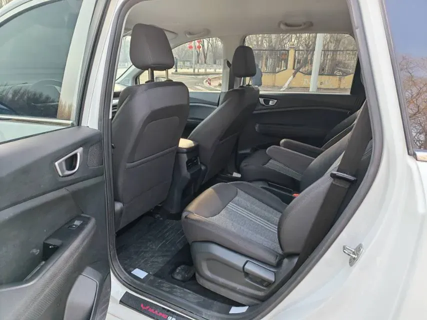 2022 WuLing ZhengChen 2.0L 136HP L4 6MT,autocango,china used car exporter,china ev exporter,chinese used car exporter,chinese used ev exporter