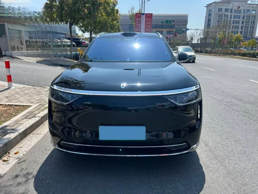 2025 AITO AITO M8 REEV 160HP REEV 53.4KWH,autocango,china used car exporter,china ev exporter,chinese used car exporter,chinese used ev exporter