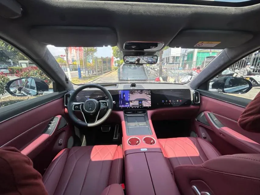 2025 AITO AITO M8 REEV 160HP REEV 53.4KWH,autocango,china used car exporter,china ev exporter,chinese used car exporter,chinese used ev exporter