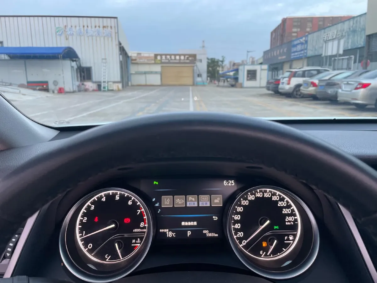 2019 Toyota Camry 2.0L 178HP L4 CVT,autocango,china used car exporter,china ev exporter,chinese used car exporter,chinese used ev exporter