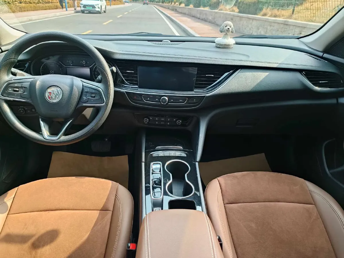 2022 Buick Regal 2.0T 237HP L4 9AT,autocango,china used car exporter,china ev exporter,chinese used car exporter,chinese used ev exporter