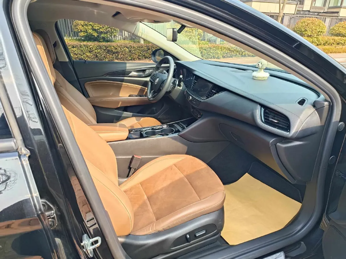 2022 Buick Regal 2.0T 237HP L4 9AT,autocango,china used car exporter,china ev exporter,chinese used car exporter,chinese used ev exporter