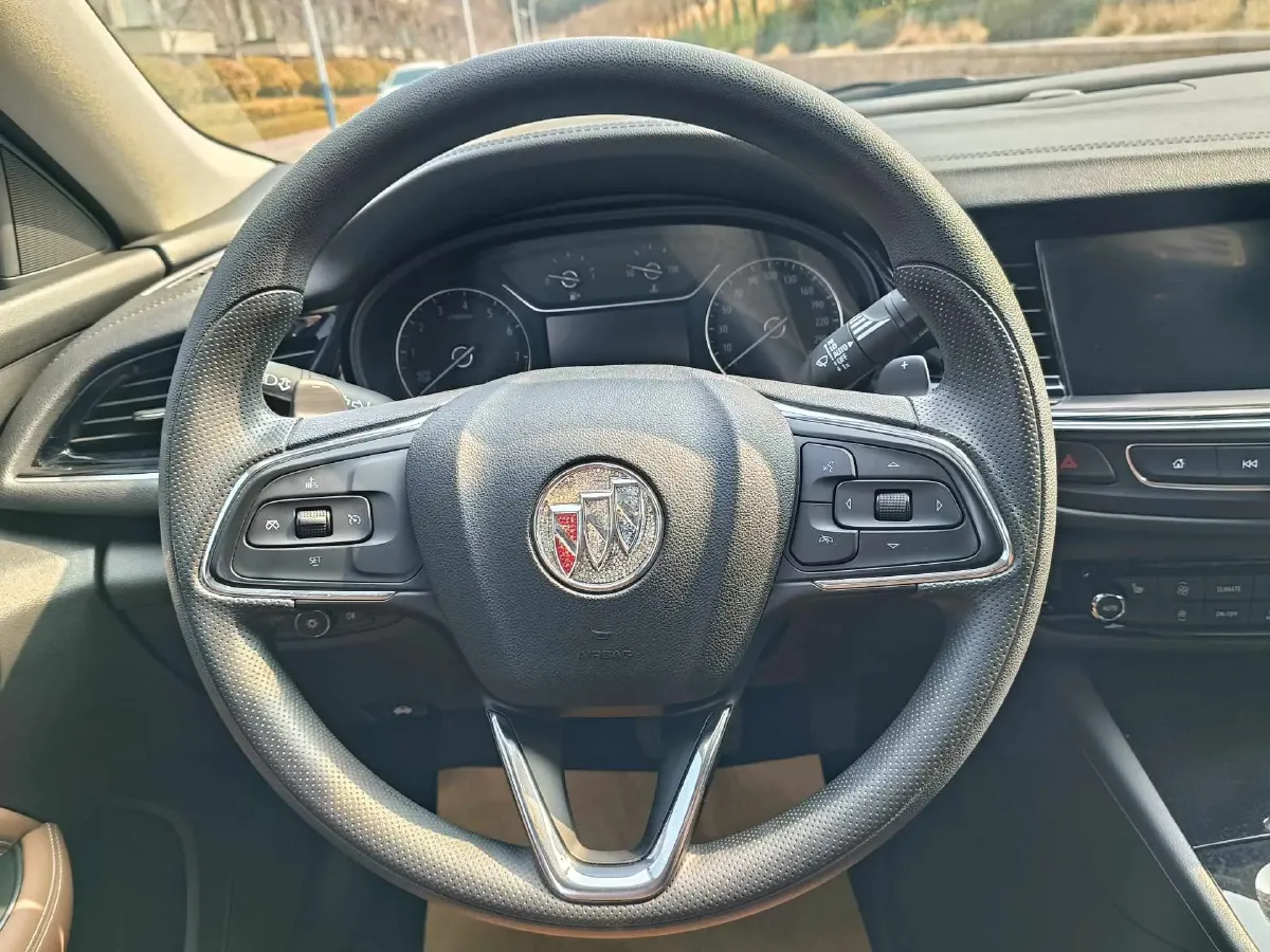 2022 Buick Regal 2.0T 237HP L4 9AT,autocango,china used car exporter,china ev exporter,chinese used car exporter,chinese used ev exporter