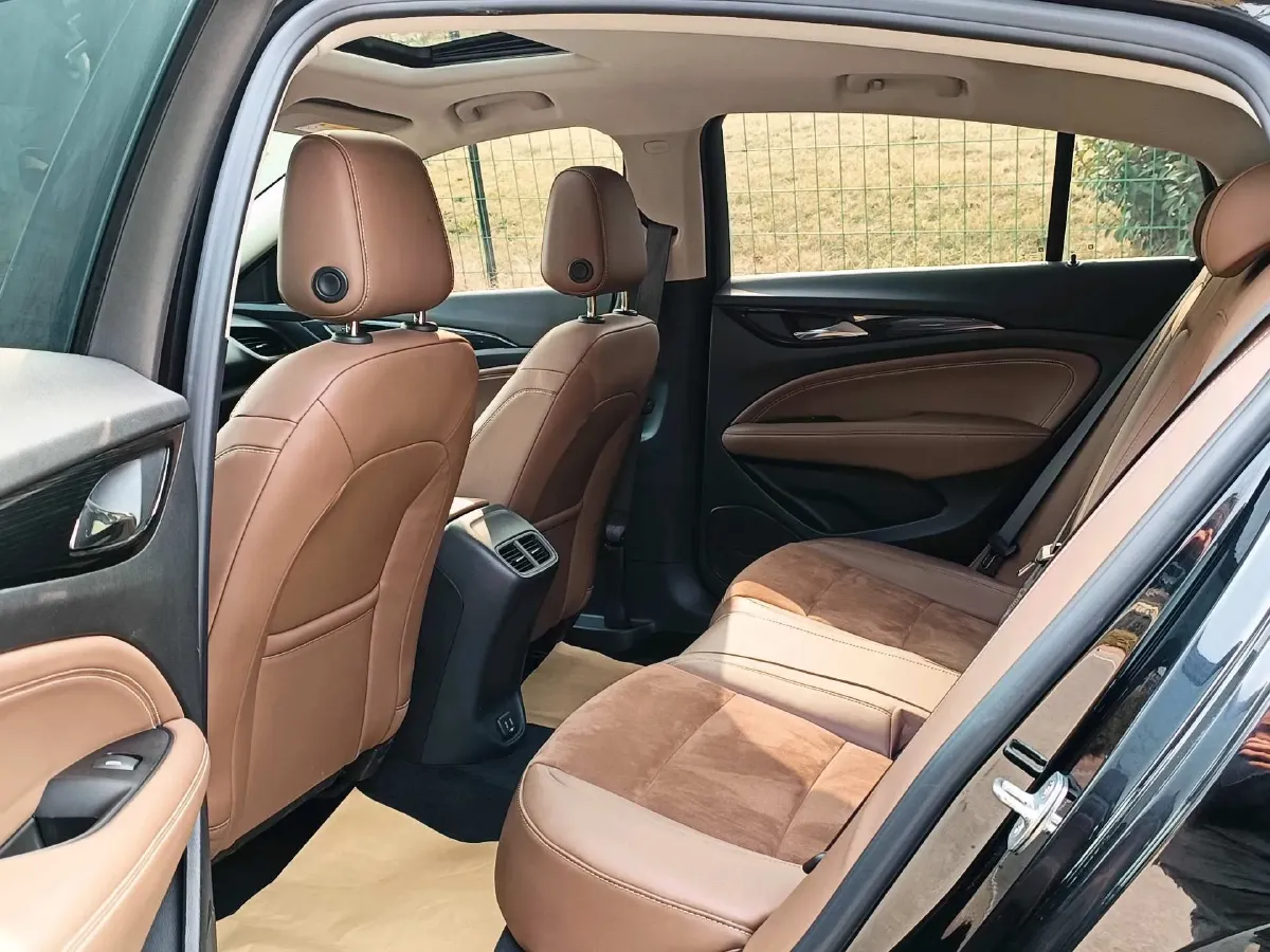 2022 Buick Regal 2.0T 237HP L4 9AT,autocango,china used car exporter,china ev exporter,chinese used car exporter,chinese used ev exporter